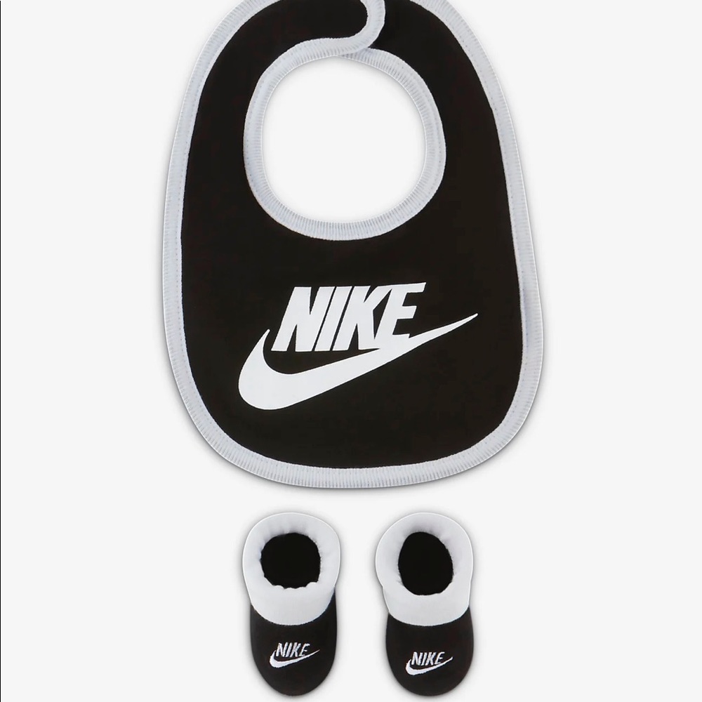 Nike Baby (0-6M) Bib and Booties Set (NEW)